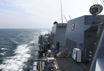 (ВИДЕО) АМЕРИЧКА ФЛОТА У АКЦИЈИ Десетине бродова у ЛОВУ НА МИНЕ у Ормуском мореузу