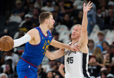 (ВИДЕО) ЈОКИЋ ИСПИСАО ИСТОРИЈУ НБА ЛИГЕ: Доминирао у полувремену и остао у МВП трци, Нагетси срушили Спарсе