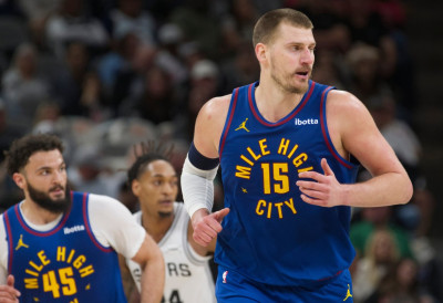 (ФОТО, ВИДЕО) ЗА ИСТОРИЈСКИ ПОДВИГ! Јокићу уручене две награде