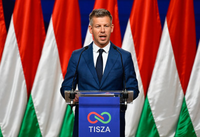 „Немамо времена за губљење“ ПЕТЕР МАЂАР ОТКРИО ПРВЕ КОРАКЕ БУДУЋЕ ВЛАДЕ Најавио оштре антикорупцијске мере, реформе и одблокирање средстава ЕУ