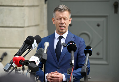 ПЕТЕР МАЂАР ПРЕМЕШТА СЕДИШТЕ ПРЕМИЈЕРА ИЗ ДВОРЦА У БУДИМУ Симболичан раскид са режимом Виктора Орбана