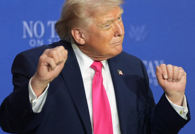 "ВЕЛИКИ И СЈАЈАН ДАН ЗА СВЕТ" Трамп: Иран обећао да никада више неће да блокира Ормуски мореуз НАЗИРЕ СЕ КРАЈ ЕНЕРГЕТСКЕ КРИЗЕ