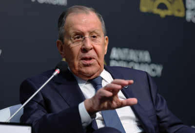 ОШТРЕ ПОРУКЕ ИЗ МОСКВЕ Сергеј Лавров о Зеленском „ОВО НЕЋЕ ДОБРО ПРОЋИ“