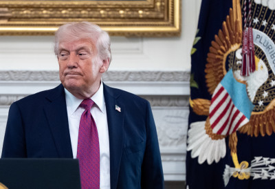 МИНЕ ВИШЕ НИКО НИ НЕ ПОМИЊЕ Трамп: САД имају потпуну контролу на Ормуским мореузом, Иран не зна ко је њихов лидер