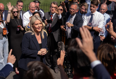 "ОПЕРАЦИЈА ЕКОНОМСКИ БЕС гуши иранску економију"! Огласила се Бела кућа: САМО ТРАМП ОДЛУЧУЈЕ КАДА ЈЕ ГОТОВО!