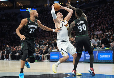 (ВИДЕО) КОШАРКАШИ МИНЕСОТЕ ПОВЕЛИ 2:1 ПРОТИВ ДЕНВЕРА Јокићев дабл-дабл није био довољан