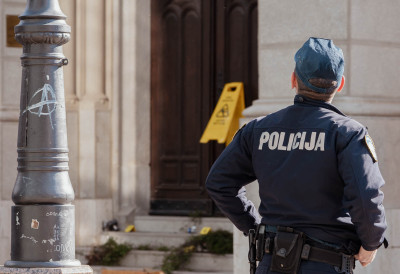 ВАНДАЛ ДИВЉАО САТ ВРЕМЕНА Полиција открила детаље напада на православну црку у Загребу