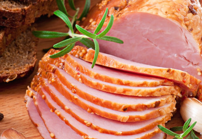 ТАЈНА САВРШЕНЕ УСКРШЊЕ ШУНКЕ Мајстор за месо открива трик због којег ће бити сочна као никада