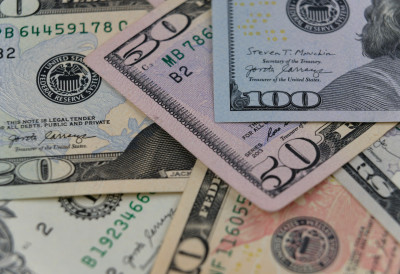 СВЕ СЕ ВРТИ ОКО ТРИ БИЗНИСА Ево чиме се баве српски милијардери- 100 компанија остварило готово трећину свих прихода