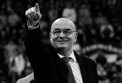 КЛУБОВИ И ИГРАЧИ СЕ ОПРАШТАЈУ ОД ВУЈОШЕВИЋА: Дуле, хвала на свему