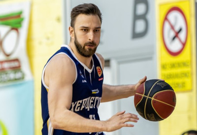 СЛАВЉЕ КОШАРКАША ХЕРЦЕГОВЦА ПРОТИВ ВОЈВОДИНЕ У КЛС Дупли шамар Новосађанима и наставак сна о другом месту