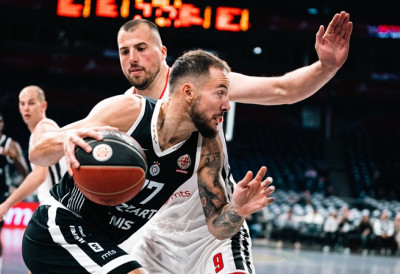 КОШАРКАШИ ПАРТИЗАНА ЗАКОРАЧИЛИ КА ФАЈНАЛ-ФОРУ КЛС Слобода без шансе на дебију Ловерња