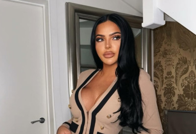 УЛИЧНИ РАТ ИНФЛУЕНСЕРКИ Звезда Инстаграма намерно ударила колима колегиницу после жестоке свађе ПОВРЕЂЕНА ЛЕПОТИЦА У КРИТИЧНОМ СТАЊУ (ФОТО)