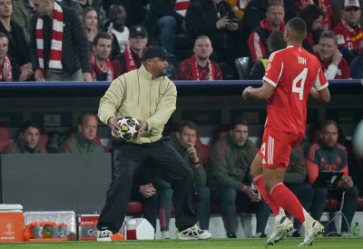 ТРЕНЕР БАЈЕРНА ВЕНСАН КОМПАНИ СУСПЕНДОВАН ПОСЛЕ ХАОСА У ДУЕЛУ СА РЕАЛОМ: Белгијанац ће пропустити први меч полуфинала са ПСЖ-ом у ЛШ