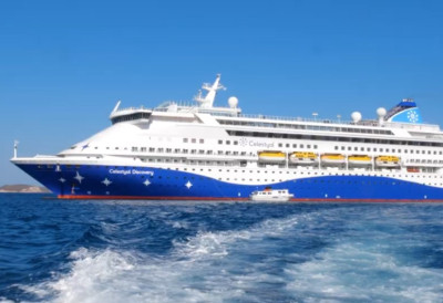 ЖИВОТ СЕ ВРАЋА У НОРМАЛУ? Први крузер прошао кроз Ормуски мореуз од почетка рата са Ираном ЗАСАД ПЛОВИ БЕЗ ПУТНИКА