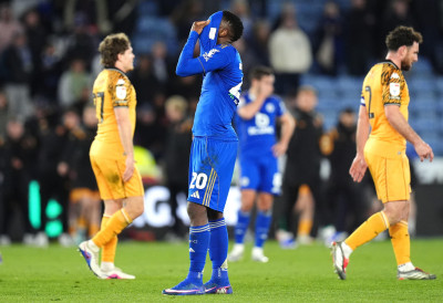 СУНОВРАТ ЧУВЕНОГ КЛУБА! ОД ШАМПИОНА ЕНГЛЕСКЕ ДО ТРЕЋЕ ЛИГЕ ЗА 10 ГОДИНА: Потресне сцене на стадиону после краха Лисица