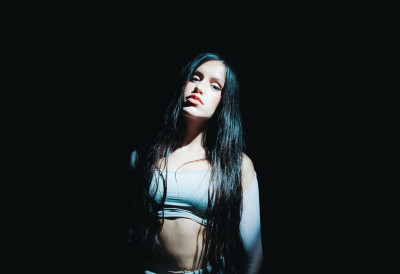 Певачица МИЛА о ЕП-ЈУ „АУРОРА” и музици без жанровских граница: „ПУБЛИКА ЈЕ СПРЕМНА ДА ЧУЈЕ НЕШТО НОВО”