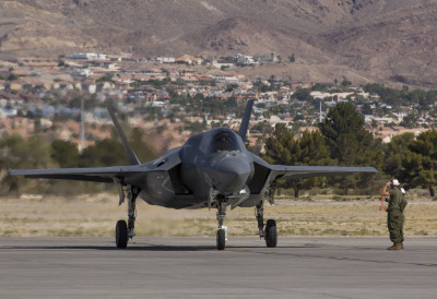 (ВИДЕО) "Пуцајте у њих ако их видите" У ОБОРЕНОМ АМЕРИЧКОМ АВИОНУ БИЛА ДВА ПИЛОТА! Американци у потрази, Иранци у „лову“ на чланове посаде Ф-15Е