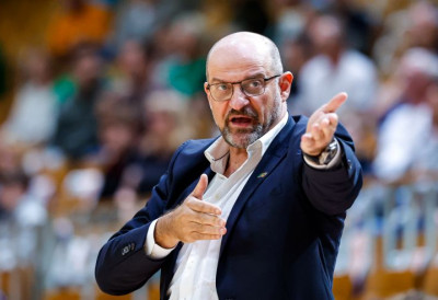 ЗВЕЗДАН МИТРОВИЋ ТРЕНЕР СЕЗОНЕ У АБА ЛИГИ: Иза њега следе Ђоан Пењароја и Михаи Силвашан