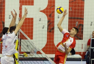 НОСИТИ ДРЕС ВОЈВОДИНЕ ЈЕ ВЕЛИКА ЧАСТ: Коректор Лука Маћешић користи прилику у стартној постави