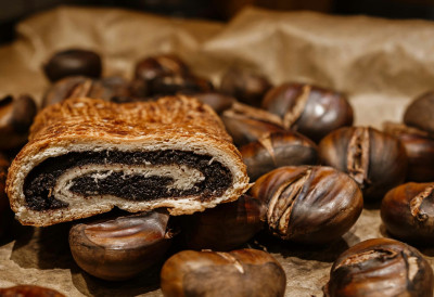 "ШТРУДЛИЈАДА" ДОБИЛА КРАЉИЦУ Јелена из Шапца поново најбоља у Кикинди! Трећи пут носи титулу у јакој конкуренцији за најукуснију маковњачу