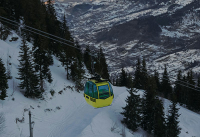 Невероватни призори за април! СНЕГ ЗАВЕЈАО СРПСКУ ПЛАНИНУ Нападало више од 80 сантиметара, ВЕТАР ЛОМИ СВЕ ПРЕД СОБОМ