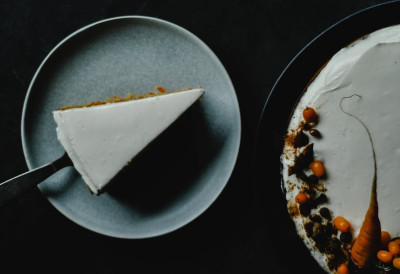 ТРИ ЛЕЋЕ СА ШАРГАРЕПОМ УЛЕПШАЋЕ ВАСКРШЊУ ТРПЕЗУ Пун је ораха и ваниле, тражиће се парче више