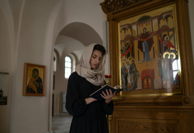 ДА ВАС ПРАТИ СРЕЋА Сутра се сећамо светих апостола ИЗГОВОРИТЕ ОВЕ РЕЧИ ако осећате НЕМИР или пролазите кроз ТЕЖАК период