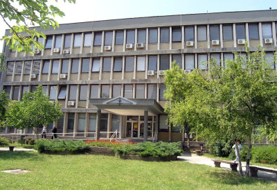 НАПАД НА ПОЛИЦАЈЦА И ПОКУШАЈ УБИСТВА Осумњучени М. Б. за којим је организована полицијска потера је под истрагом за више озбиљних кривичних дела ОГЛАСИЛО СЕ ТУЖИЛАШТВО И ЗАХТЕВА ПРИТВОР