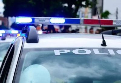 СРПСКИ УГАО: Полиција у Бечу растерала блокадере, активисти правили барикаде и дрвену кулу!