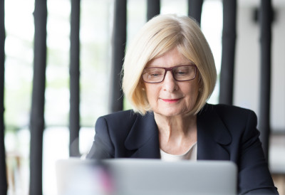 НОВИ ПОЧЕТАК ЗА ЖЕНЕ 45+ Бесплатне радионице за жене које траже посао