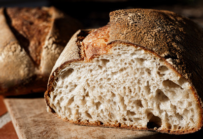 ОВО ЈЕ НАЈВЕЋА ЗАБЛУДА У КУХИЊИ Славни пекар открио који корак приликом МЕШЕЊА ХЛЕБА треба да прескочите