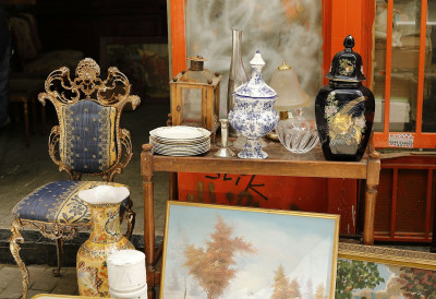 СУБОТИЦА ПОСТАЈЕ ПРЕСТОНИЦА АНТИКВИТЕТА! У суботу 90. јубиларни међународни сусрети колекционара- Улазница 100 динара, а уједно и РАЗГЛЕДНИЦА штампана у само 360 примерака