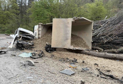 НАКОН УДЕСА НА ИРИШКОМ ВЕНЦУ Ово је стање два пацијента примљена у УКЦВ