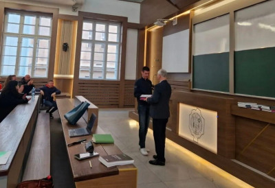 СВИ ПРИЧАЈУ О РАДУ СРЕДЊОШКОЛЦА ИЗ СЕЧЊА Сарказам га одвео међу најбоље у држави