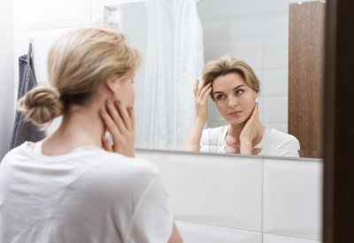 ПРИРОДНИ БОТОКС ИЗ КУХИЊЕ Ова јефтина намирница затеже кожу и брише боре као од шале