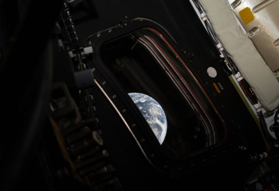 ПЛАНЕТА ИЗ СВЕМИРА ИЗГЛЕДА СПЕКТАКУЛАРНО Погледајте фантастичне фотографије Земље у високој резолуцији са пута мисије Артемис II ка Месецу (ФОТО)