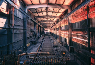 ГИГАНТ У КОМШИЛУКУ ПРЕД ГАШЕЊЕМ, ПРЕТИ ЕКОЛОШКА КАТАСТРОФА!  Немају ни за струју!