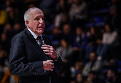 (ФОТО) ЖЕЉКО ОБРАДОВИЋ ГЛЕДА ДЕРБИ У БЕОГРАДУ: Дуел Макабија и Хапоела има посебну публику