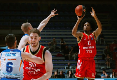 ЦРВЕНА ЗВЕЗДА ДЕКЛАСИРАЛА ЗЛАТИБОР: Црвено-бели повели у четвртфиналној серији плеј-офа КЛС