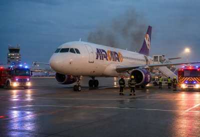 ДРАМА НА НЕБУ ИЗНАД СРБИЈЕ Авион из Хургаде принудно слетео у Београд због дима у кабини