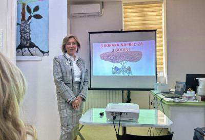 ТРИ ГОДИНЕ РАДА ЈЕДИНИЦЕ КОВИНСКЕ СПЕЦИЈАЛНЕ БОЛНИЦЕ У ПАНЧЕВУ Благотворне психолошке радионице и арт терапија