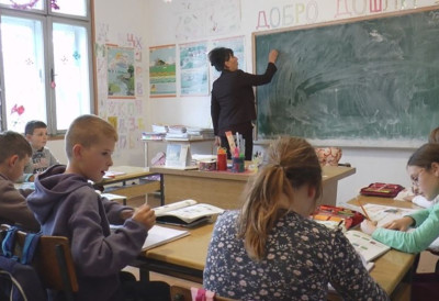 СВАКОМ БУДУЋЕМ ПРВАКУ 10.000 ДИНАРА Прва исплата креће већ у јуну ЕВО КО ИМА ПРАВО НА НОВЧАНУ ПОМОЋ