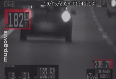 (ВИДЕО) ПИЈАН ЈУРЦАО КРОЗ НОВИ БЕОГРАД Ухватио га пресретач, возио чак 182 километра на сат!