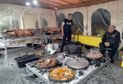 (ВИДЕО) ЕВО КОЛИКО ТРЕБА ДА ИЗДВОЈИТЕ ЗА ПЕЧЕЊЕ НА ПОЉОПРИВРЕДНОМ САЈМУ Купус, јагњетина и прасетина најтраженији