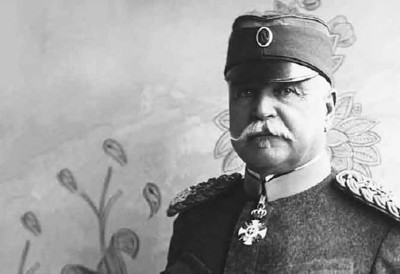 ОТЕРАО ПОШТАРА, ПРОЗВАО ДРЖАВНУ УПРАВУ Славни војвода Степа Степановић одбио је државну пензију коју је сматрао бахато превеликом ПРИМИО ЈЕ НОВАЦ ТЕК КАД СУ ПРЕПОЛОВИЛИ ИЗНОС