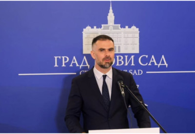ГРАДОНАЧЕЛНИК МИЋИН О ИЗАБРАНОМ РЕШЕЊУ ЗА СПОМЕНИК СТРАДАЛИМА НА ЖЕЛЕЗНИЧКОЈ СТАНИЦИ: Наша је људска и морална обавеза да се побринемо да никада не буду заборављени!