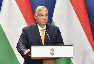 ПОНОСАН НА СВОЈА ПОСТИГНУЋА Орбан: Одлазећа мађарска влада извела земљу из кризе НЕ КАЈЕ СЕ НИ ЗБОГ ЧЕГА, НАПРОТИВ