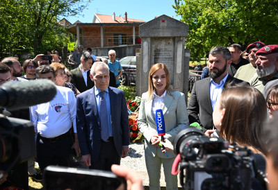 (ФОТО) ОДАТА ПОЧАСТ РУСКИМ И СРПСКИМ ВОЈНИЦИМА У КАЛУЂЕРИЦИ Министарка Ђурђевић Стаменковски најавила реконструкцију спомен-обележја