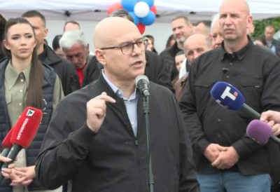 "ВРАТИЋЕМО ОНО ШТО ЈЕ ОТЕТО ОД ГРАЂАНА И ДРЖАВЕ" Лидер СНС Вучевић се обратио Крушевљанима: Идемо до победе и обнове Србије!